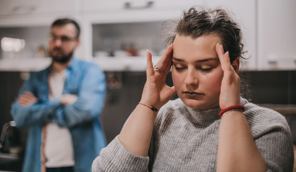 6 Gaslighting Phrases People Say To Manipulate You