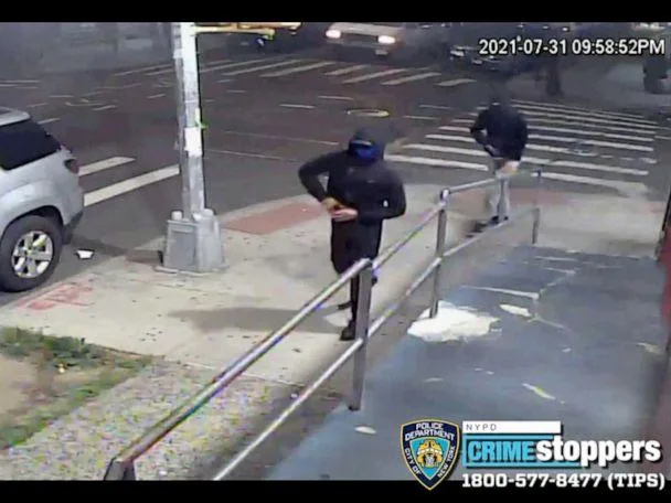 Gun-wielding masked men shoot 10 in New York City attack, speed off on mopeds